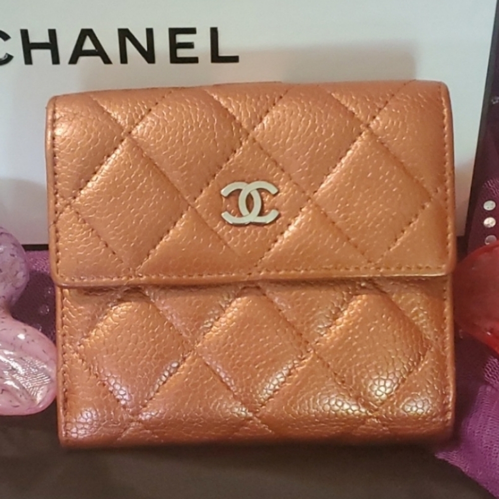 Chanel Diamond Quilted Caviar Iridescent Shimmer Wallet